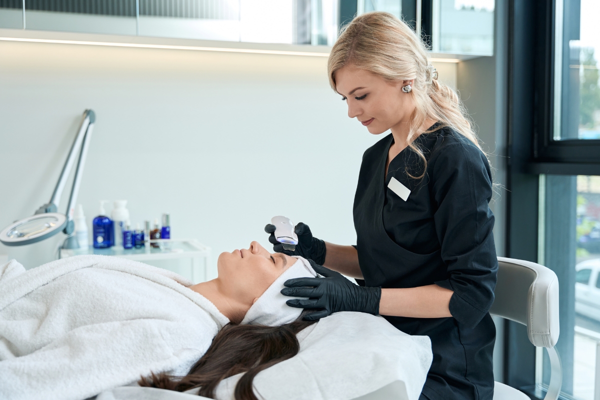 Aesthetic clinic in New Town, Kolkata providing advanced skin treatments, laser therapy, cosmetic care, and beauty solutions for healthy skin.